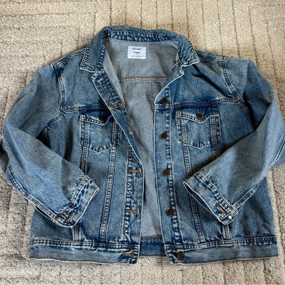 Old Navy Boyfriend Denim Jacket in Light Blue